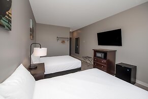 Coast Innisfail Hotel