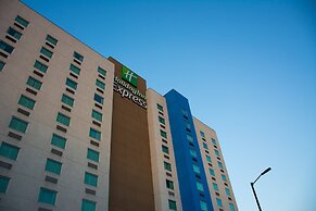 Holiday Inn Express Saltillo Zona Aeropuerto by IHG