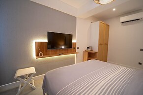 Hotel Club-E