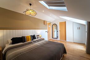 Hotel Club-E