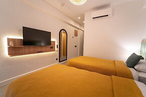 Hotel Club-E