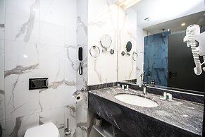 Best Western Plus Premium Inn