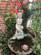 Historic Iron Horse Inn