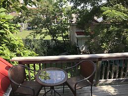 Historic Iron Horse Inn