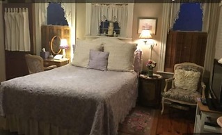 Historic Iron Horse Inn