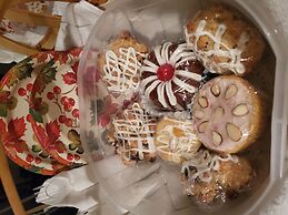 Historic Iron Horse Inn