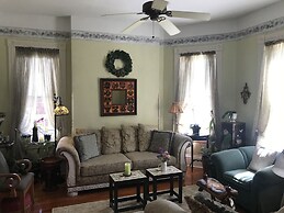 Historic Iron Horse Inn