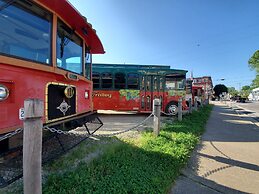 Historic Iron Horse Inn