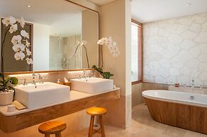 Komaneka at Keramas Beach