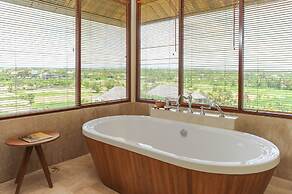 Komaneka at Keramas Beach