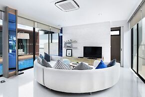 White Sand Beach Residences Pattaya