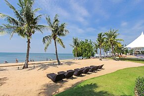 White Sand Beach Residences Pattaya