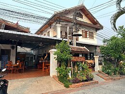 Rattana Guesthouse