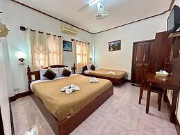 Rattana Guesthouse