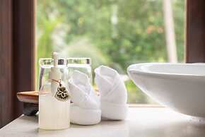 2 Br Luxury Villa SDV141 near the beachfront by Samui Dream Villas