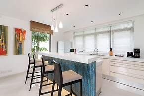 2 Br Luxury Villa SDV141 near the beachfront by Samui Dream Villas