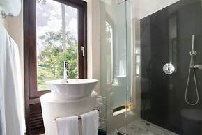 2 Br Luxury Villa SDV141 near the beachfront by Samui Dream Villas