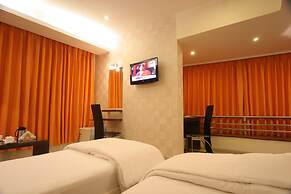 Pride Biznotel Alkapuri