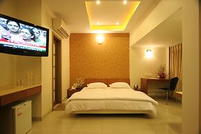 Pride Biznotel Alkapuri