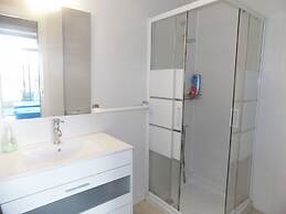 Apartsalou Lea