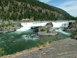 The Lodge at Trout Creek