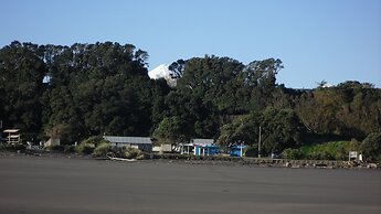 Opunake Beach Kiwi Holiday Park
