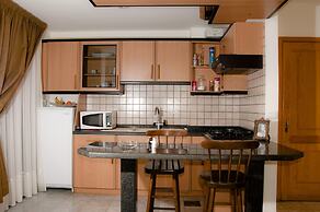 White House Apartments