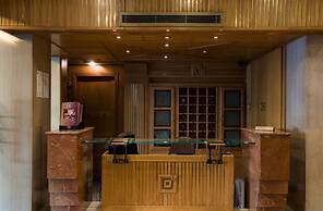 White House Apartments