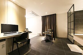 Central Person Hotel Pyeongtaek