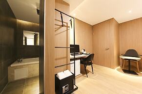 Central Person Hotel Pyeongtaek