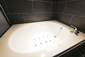 Central Person Hotel Pyeongtaek