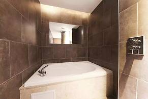 Central Person Hotel Pyeongtaek