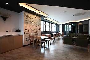 Central Person Hotel Pyeongtaek