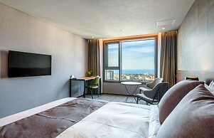 Hotel With Jeju