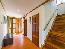 3 Bedroom Villa Beach Front Resort TG12