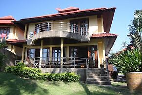 3 Bedroom Villa Beach Front Resort TG12