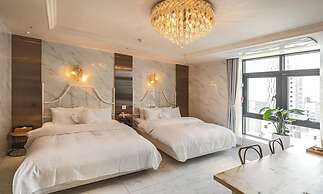 February Hotel The Signature Dongseongro