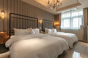 February Hotel The Signature Dongseongro