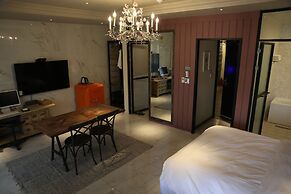 February Hotel The Signature Dongseongro