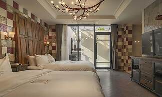 February Hotel The Signature Dongseongro