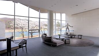 Midas Hotel & Resort