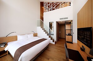 Midas Hotel & Resort