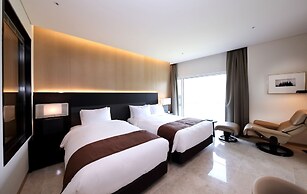 Midas Hotel & Resort