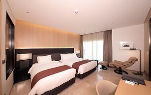 Midas Hotel & Resort