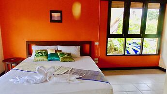 3 Bedroom Villa Beach Front Resort TG21