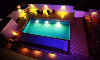 Lavenro Hotel & Resort