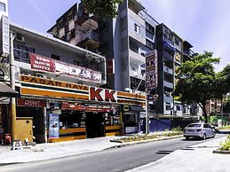 OYO 304 Zero Hour Hotel