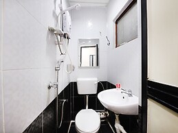 OYO 304 Zero Hour Hotel