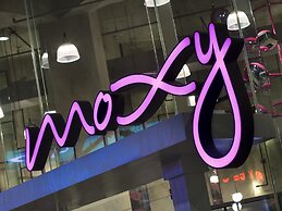 Moxy Bandung
