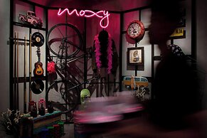 Moxy Bandung